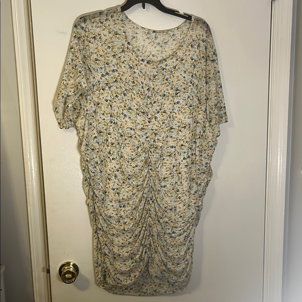 Torrid Floral Ruched Blouse - Cream and Blue